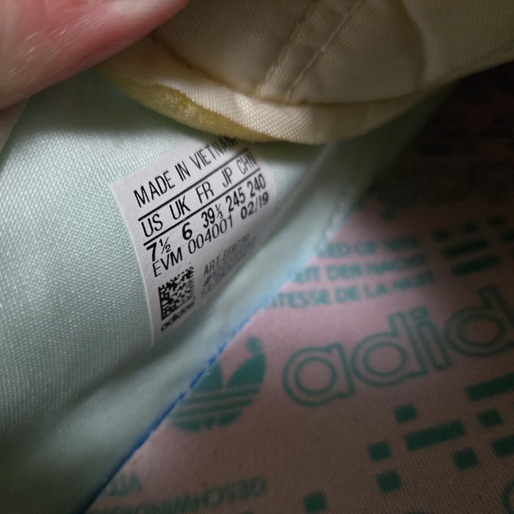 Adidas Nite Joggers (Chalk Mint Color) Womens Size 7.5 - Picture 7 of 8